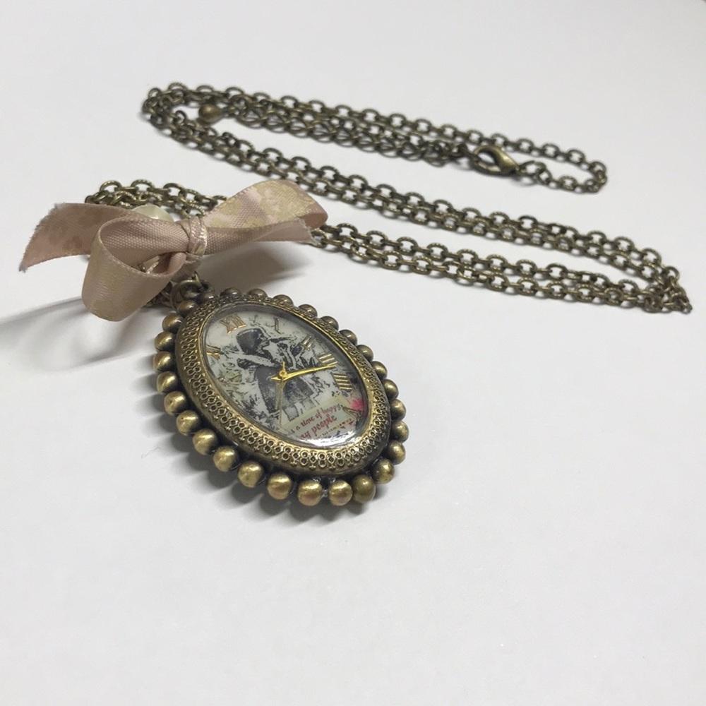Mini vintage clock style necklace